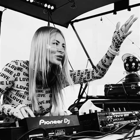 Ксюша Сорокова | Sorokova | Аудиошкола DJ Грува | Преподаватели