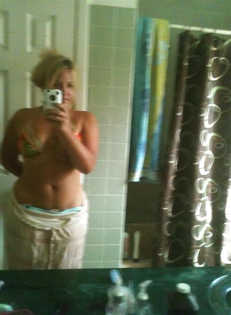 Hot Milf Nude Bathroom Photos Porn Pictures Xxx Photos Sex Images Pictoa