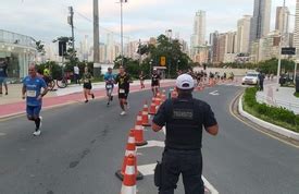 Avenida Atl Ntica Ter Tr Nsito Alterado Para Corrida Beneficente Do