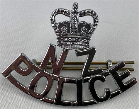 New Zealand Police Badge | Time Militaria