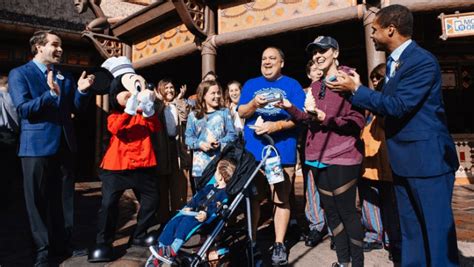 Walt Disney World Celebrates 1 Million Orders Via Mobile Order In My Disney Experience Disney