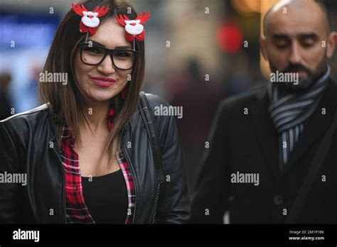 Croatians Celebrating Christmas In Zagreb City Center Stock Photo Alamy
