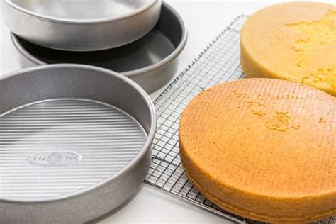 The Best Cake Pans For 2021 Reviews By Wirecutter