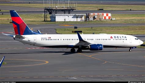 N902DN Delta Air Lines Boeing 737 932ER WL Photo By OMGcat ID