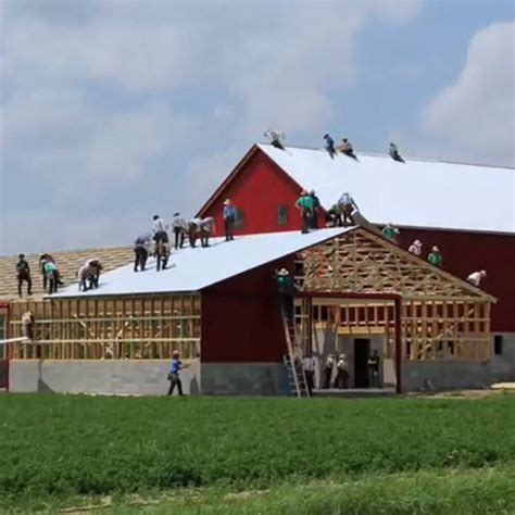 Time Lapse of an Amish Barn Raising - Fine Homebuilding | Amish barns ...