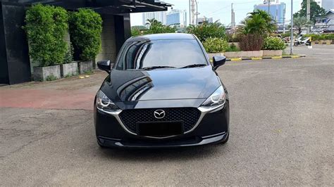 Mazda R Skyactive G Facelift At Hitam Metalik Low Km Mobil