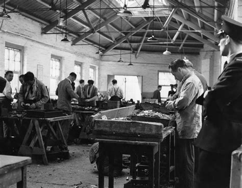 These 22 Pictures Show What Life Was Like In Leicesters Welford Road