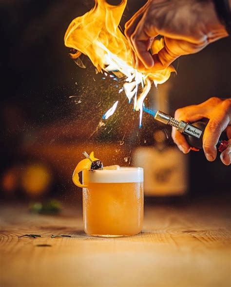 10 Winter Cocktails And Mocktails To Get Cozy With This Holiday Season