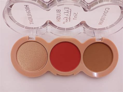 Палетка для контуринга лица Dodo Girl 3in1 Highlight Blush Contour Хайлайтер Румяна Контур №3