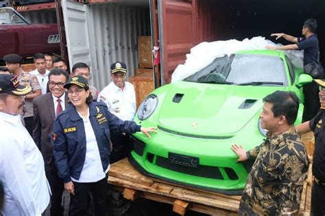 Fakta Penyelundupan Kendaraan Mewah Oleh Perusahaan Modus