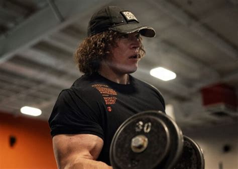 Sam Sulek The Young Bodybuilder Inspiring Millions Online Dmarge