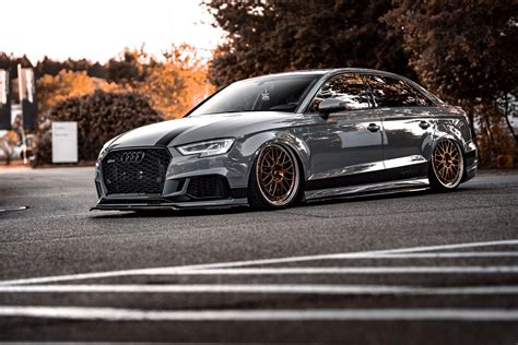 Audi RS3 8V Limousine Räder LV1 Schwarz glänzend poliert mbDESIGN