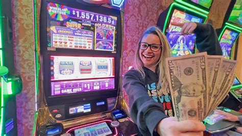 She Played A Wheel Of Fortune Slot Machine At Gold Coast Las Vegas