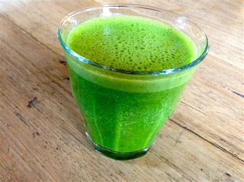 Healthy: Green breakfast juice – Eat Well Travel Often