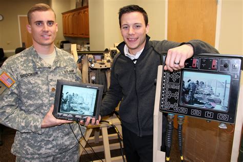 CROWS second screen boosts situational awareness for vehicle crews | Article | The United States ...