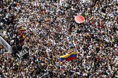 Miles De Venezolanos Salen A Las Calles En Todo El Mundo Contra El Fraude De Maduro