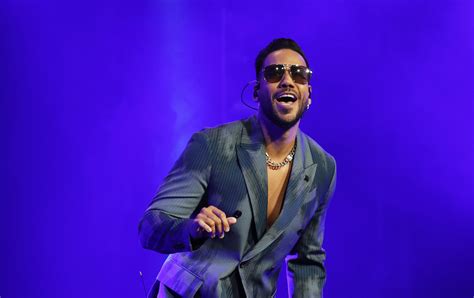 Colombia Acepta La Propuesta Indecente Del Rey De La Bachata Romeo