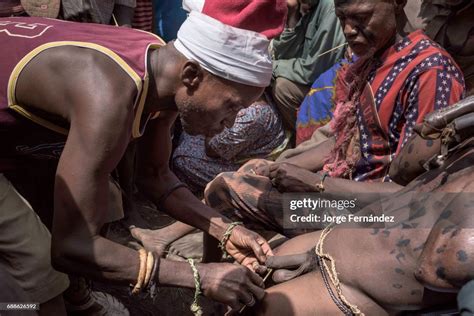 For The Yom Tribe The Circumcision Ceremony Is A Very Important Rite ニュース写真 Getty Images