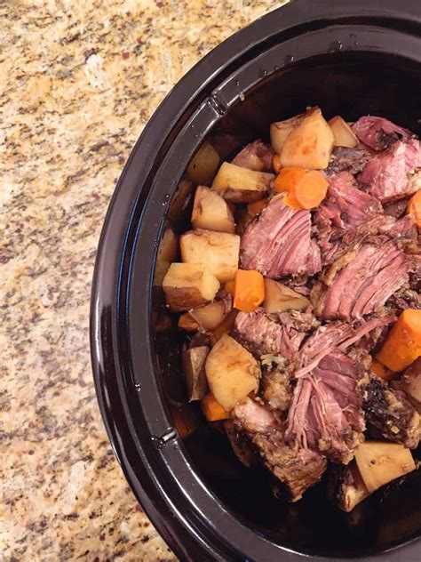 Crock Pot Chuck Roast With Potatoes Return To The Kitchen