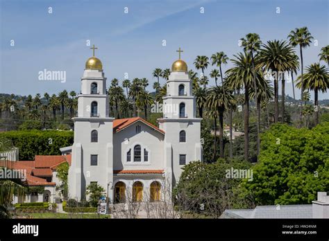 Vista aérea de la Iglesia del Buen Pastor en Beverly Hills Los Ángeles