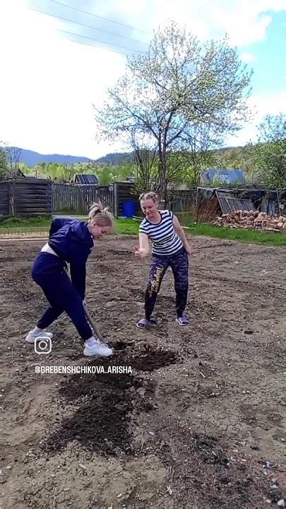 Дачные вайнеры,я да мама🏡 #ящерица #дача #приморскийкрай - YouTube