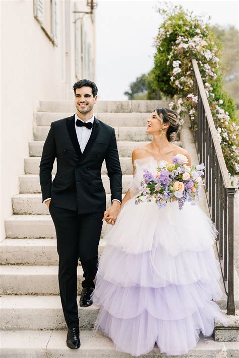 Spring wedding inspiration on the French Riviera with lilac wedding dress