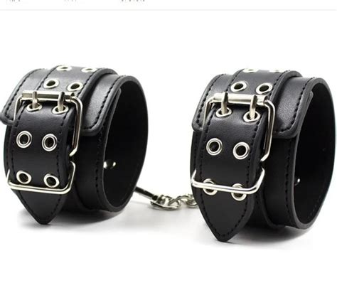 Soft Pu Leather Bondage Handcuffs Restraint Flirting Light Handcuffs