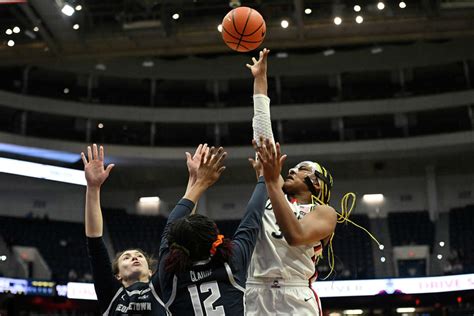 UConn Women Beat Georgetown With Azzi Fudd Injured