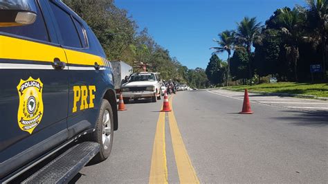 Ano Novo Menos Acidentes Graves Nas Rodovias Federais Do Es R Dio Fmz