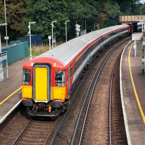 Tutustu 78 Imagen Gatwick Express Stations Abzlocal Fi