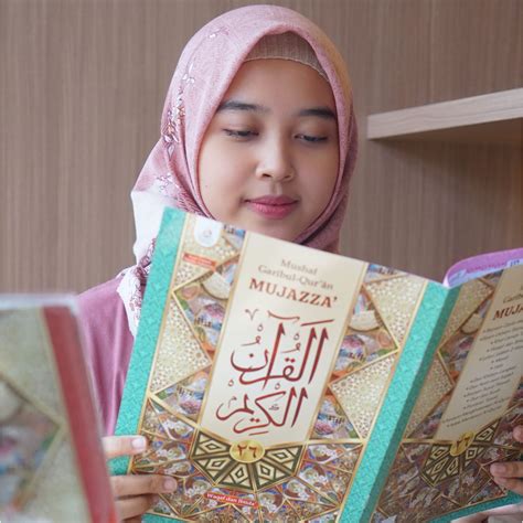 Berikut Adab Membaca Al Quran Yang Harus Dijaga Asy Syifa Qur An