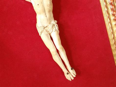 Proantic Christ Crucifix Ivoire Sculpt Travail Allemand Cadre Dor