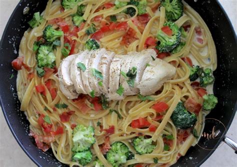 Chicken Broccoli Bacon Fettuccine Alfredo Recipe A 30 Minute Meal