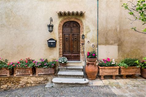 10 Best Tuscan Style Paint Colors To Use In Your Home