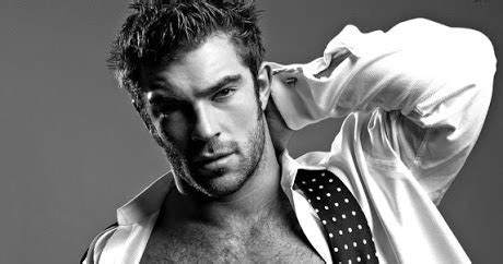 REVOLUTION GAY ESPECIAL SEAN LAWRENCE