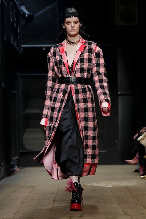 Marni F/W 19 Show (Marni)