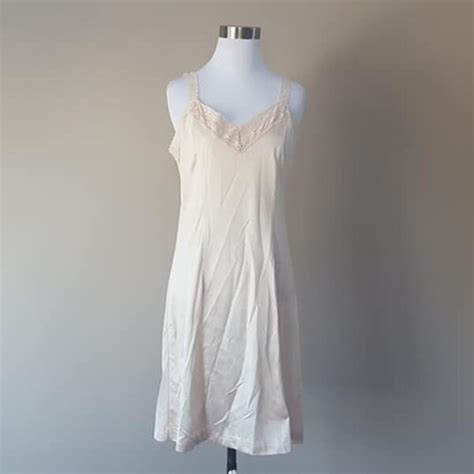 Small Woman Nude Etsy