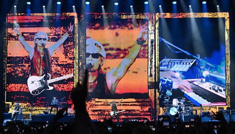 Ligabue Fa Tredici A San Siro Festa Rock Con Un Inedito