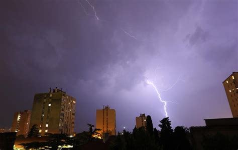 Upaljen Je Novi Meteoalarm Dijelu Hrvatske Prijeti Nevrijeme Lokalno