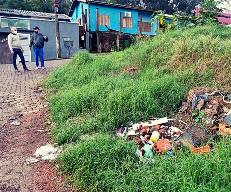 TERRENO BALDIO VIRA DEPÓSITO DE LIXO NO BAIRRO IPIRANGA Átila Andrade