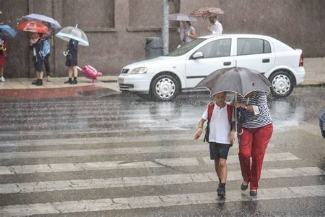 Los Chubascos Y Tormentas No Abandonan Extremadura Hoy