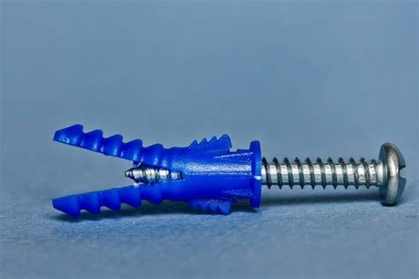 How To Put Plastic Screw Anchors In At Patricia Suggs Blog