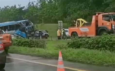 Dua Orang Meninggal Dalam Kecelakaan Di Jalan Tol Cipali