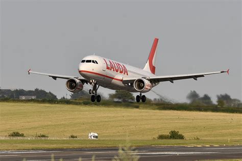 H Lou Lauda Europe Airbus A Stephen Bulloch Flickr