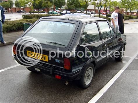 Meadowhall Retail Park meet, Sheffield - 01-06-09 | Retro Rides