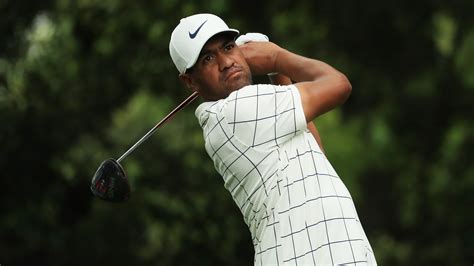 Tony Finau Embraces Tongan and Samoan Nationality