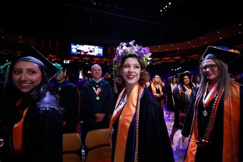 Fall Commencement Celebrates More Than 2700 Graduates