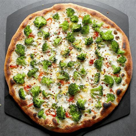 Broccoli Pizza With White Sauce And Peppadew Peppers Thursday Evening