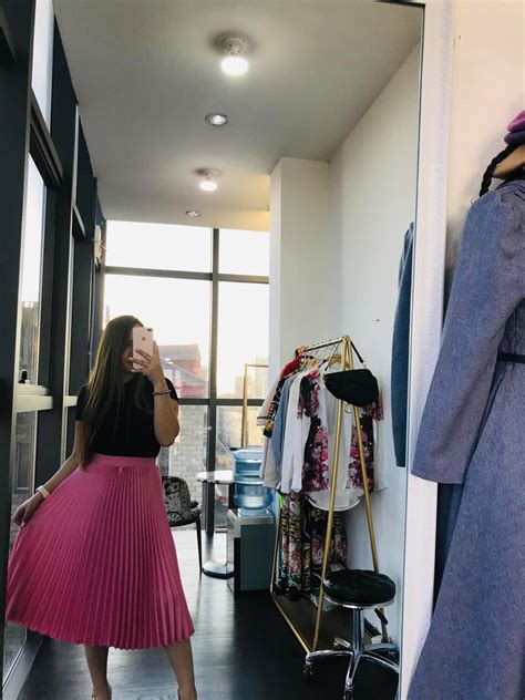 Moda shop - Складтай юбка ягаан болон тод ягаан, цэнхэр,...