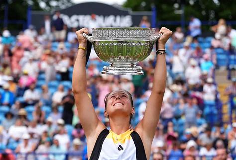 Tennis Kasatkina triomphe à Eastbourne et sadjuge son premier titre